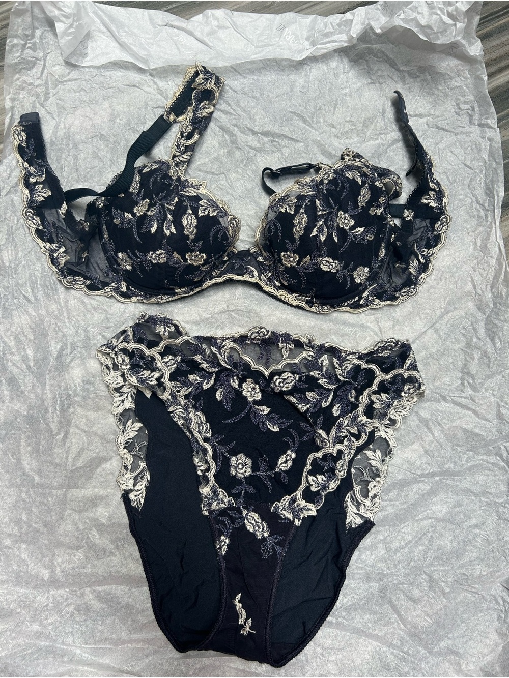 La Perla Black Floral Lace Embroidered Bra & Brief Set